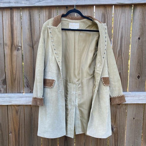 Margaret Godfrey Cream & Tan Leather Western Coat - Picture 9 of 12